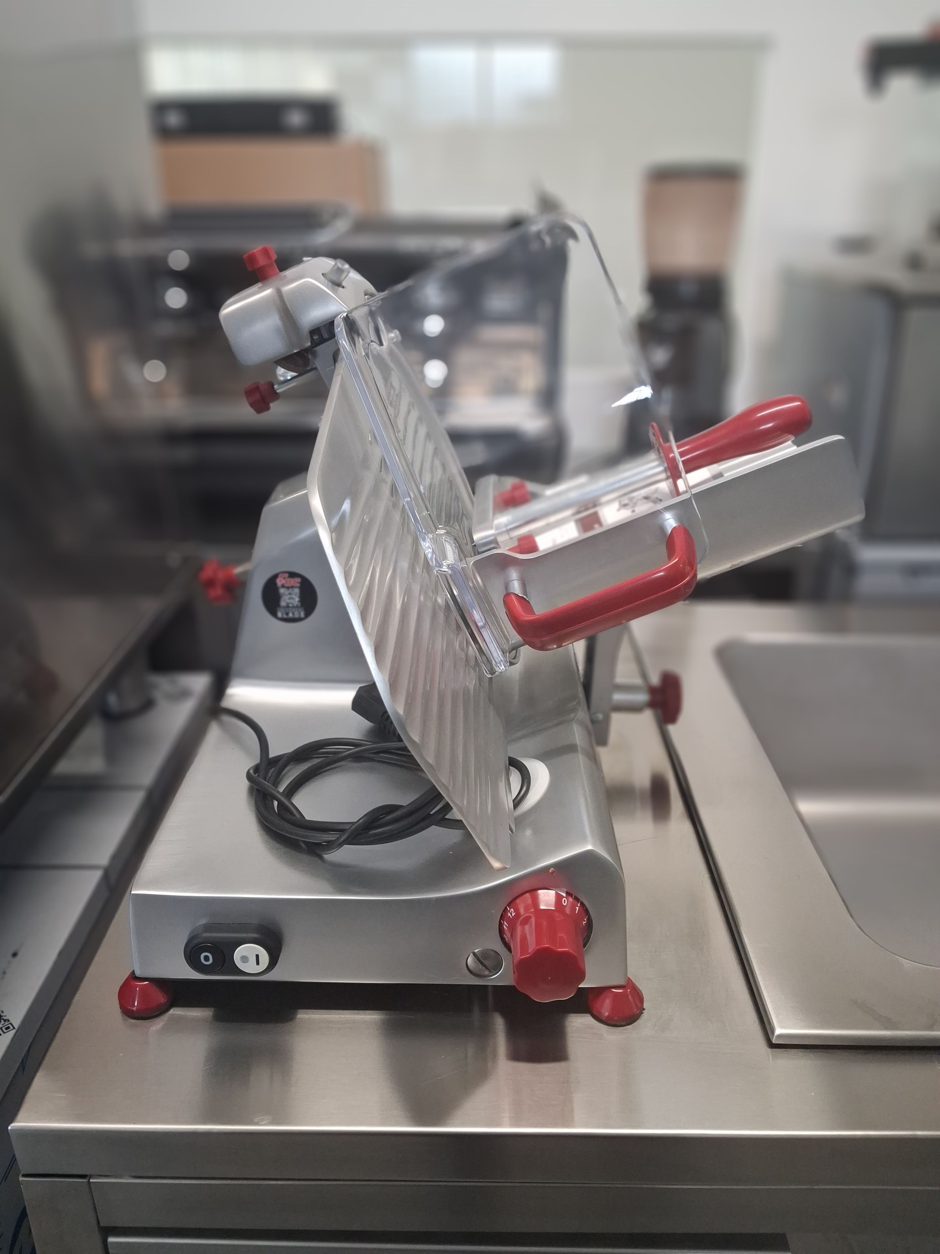 Affettatrice a Gravità Ristomania 300 R PRO — Precisione Professionale
